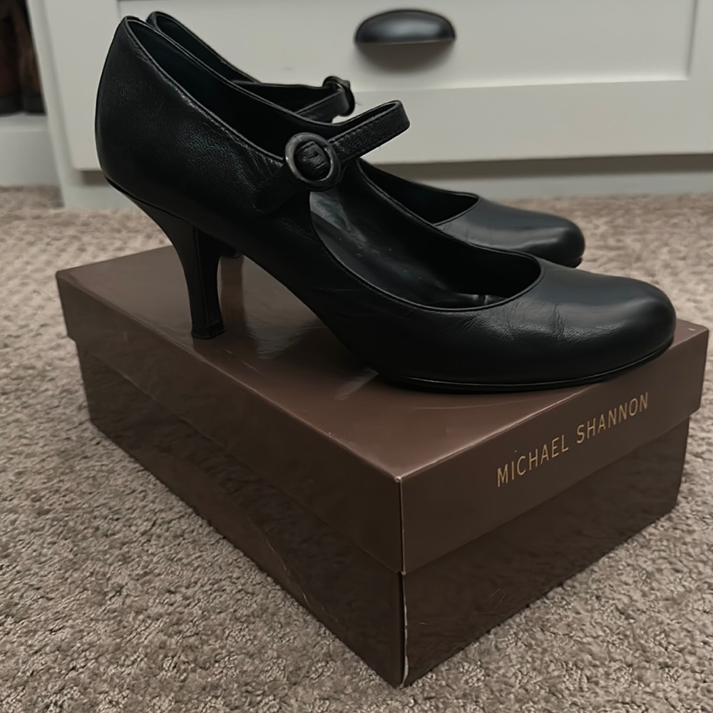 Michael Shannon black strapped heels
